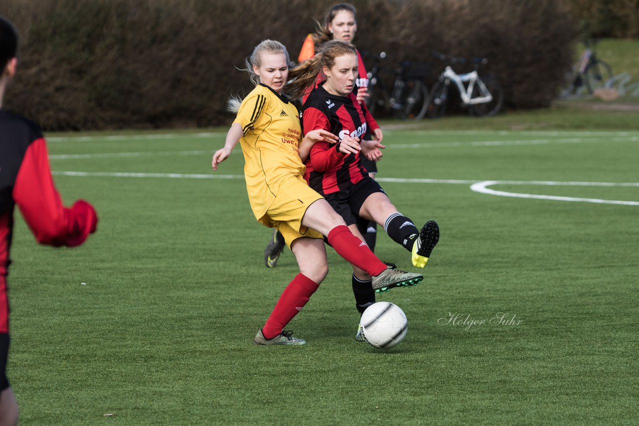 Bild 57 - B-Juniorinnen SG Weststeinburg/Bei - SV Fisia 03 : Ergebnis: 1:2